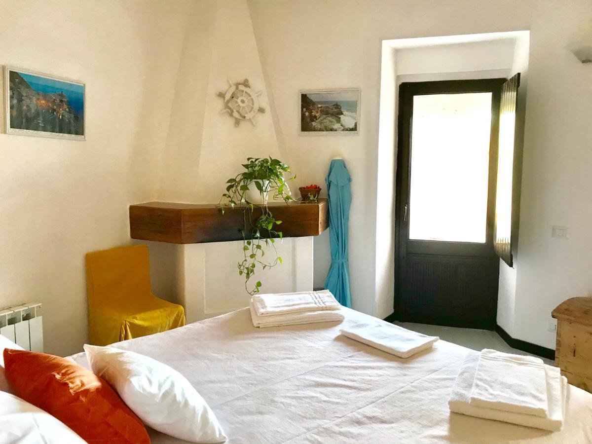 La Marina Tower Apartment With Private Sea View Terrace Vernazza Luaran gambar